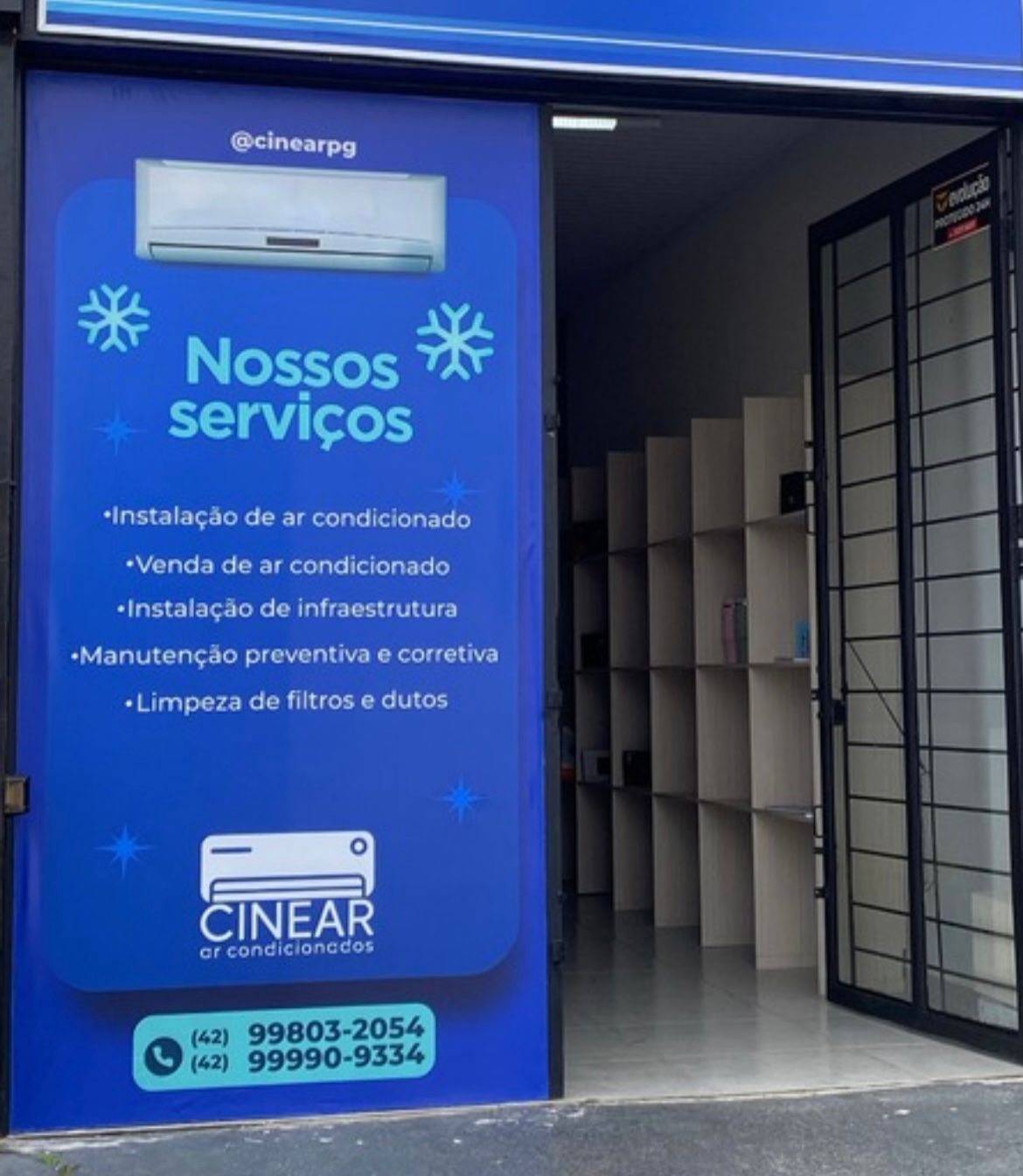 Fachada da loja CINEAR na Avenida Monteiro Lobato, 695